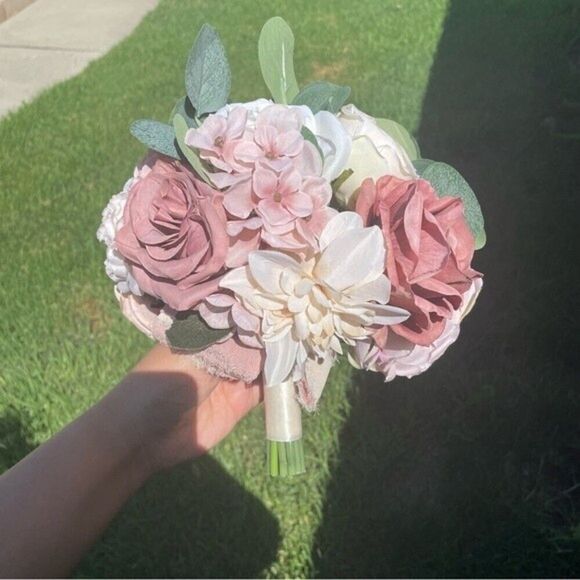 BENCENTRE 10" Dusty Rose and Cream Artificial Flowers Bridal Bouquet - Picture 10 of 10